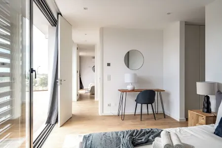 Hazel Yellow Villa, Sintra, Lisbon