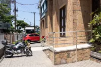 3 Bedroom Apartment Facing Itararé Beach / SV