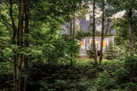 Chalet L'Excentrique | SPA & Nature Hotels in D'Autray Regional County Municipality