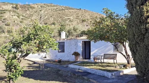 Cozy farmhouse with pool in La Alpujarra Hotels in Orgiva