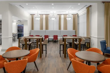 Hilton Garden Inn Wilmington Mayfaire Town Center Отели в г. Нью-Хановер