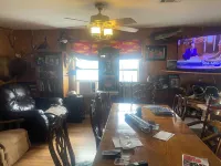 Spacious 5-bedroom lodge in brilliant Delacroix with AC, WiFi