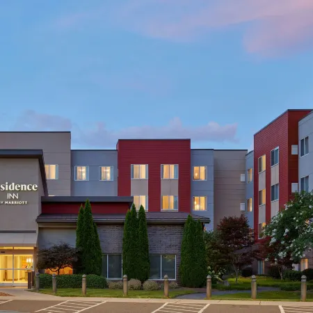 Residence Inn Charlotte Airport Отели рядом с достопримечательностью «Библиотека Билли Грэма»
