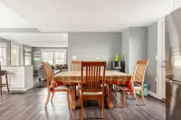 3-bedroom house in charming Meredith with WiFi, AC. Enjoy your stay
