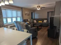 3-bedroom house in charming Riverdale with WiFi, AC. Book now Hotels in McLean County