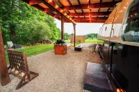 Unique Argosy Airstream Caravan w/hot tub