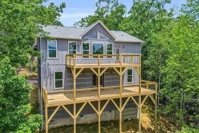 Private Lake Open! Luxe 5BR, Epic Lake View, 8ppl Hot Tub + Game Rm Hotels near Lake Lure
