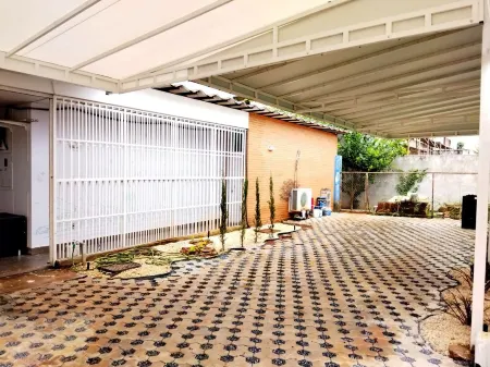 Spacious 5-bedroom house in charming Brasília with WiFi, AC