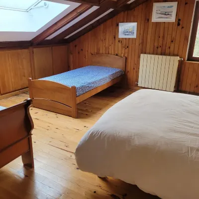 Farmhouse in a green mountain setting. Pets welcome! 쏠슈흐-슈흐-모슬로뜨 호텔