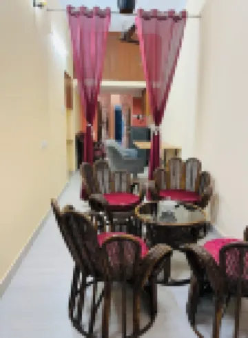 Charming 2-bedroom house with WiFi, AC in Lucknow