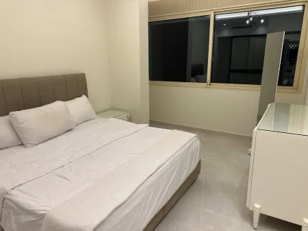 Luxury waterfront 3 bedroom apartment with AC, WiFi in  Beirut - Jnah.