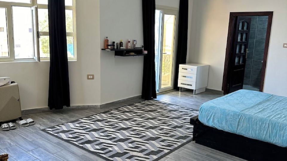 Relaxing villa with private pool and 5 master bedrooms