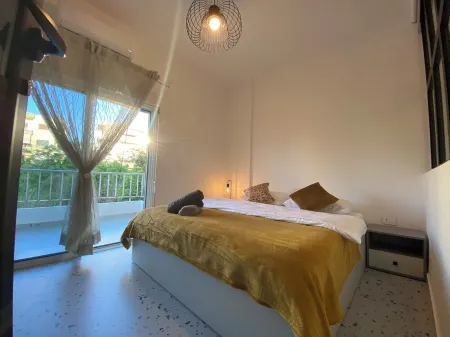 Central Batroun Guest House Отели в г. Batroun