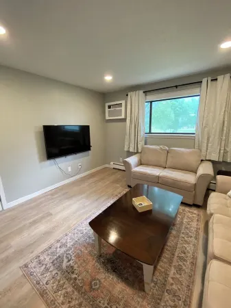 Charming 1-bedroom apartment in Cedar Rapids