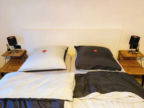 Ermstalsuite - Spacious vacation apartment with a large garden in great surroundings. Hotel a Dettingen an der Erms