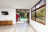 Home In Hacienda Iguana, walk to the beach