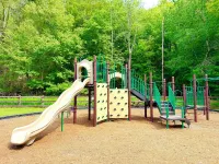 Hideout 4Br Retreat•Big Deck,Game Rm, Firepit,Fireplace•6Bikes•Kayaks•Golf•Pools