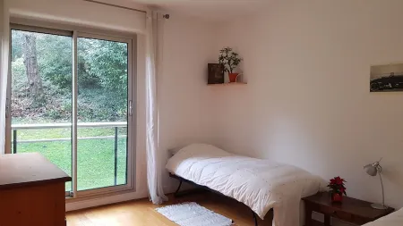 Forest Paradise, Très Grand Salon, 15 min de Paris Отели рядом с достопримечательностью «Севрская фарфоровая мануфактура»