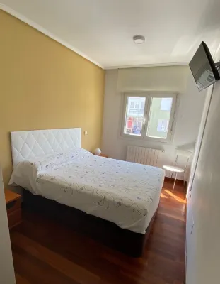 Apartamento Gibaja Hotels near Monumento a "Los pasiegos", de Manuel Cacicedo