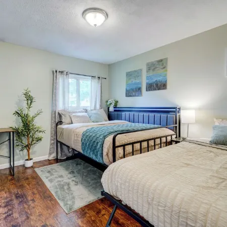 5BR Home Near RIT & U of R Sleeps up to 12