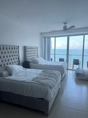 beach view   ride away from the noise  paradise island Hotels near Zona Hotelera Cancun