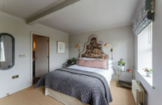 더 쓰리 에이커스 인 & 레스토랑