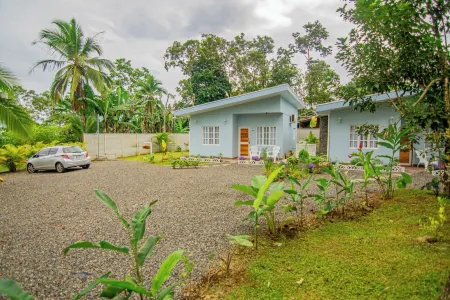 Villas Mali La Fortuna, visit the Arenal Volcano, safe and quiet place Отели рядом с достопримечательностью «Monteverde Cloud Forest Biological Preserve»