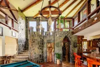 Art Tropical Retreat for Relaxation, Barbecue, and Quality Family Time