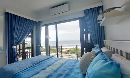 Cozy 2-bedroom apartment in welcoming Kingsburgh with AC, WiFi