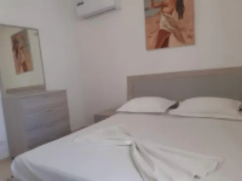 Cozy and spacious apartment near the beach