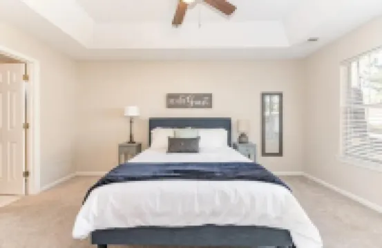 Heart of Pooler- Family friendly w/ garage parking