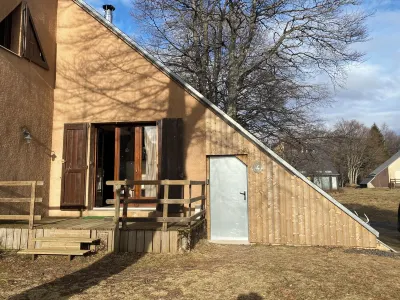 Warm and functional chalet, completely renovated Hôtels à proximité de : Nord Aveyron Mushing