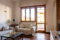 Vittoria apartment, 2 bedrooms, sleeps 6, near the sea