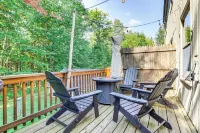 3 min to Mt Snow & FREE Shuttle! Family-Size fun, Wood Fireplace, Arcades.