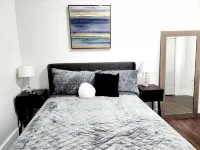 The Blue House, Mardi Gras Cottage