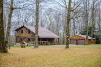 Cozy 4-bedroom cabin in Coudersport with View, Games, Fire Pit & Screen Porch