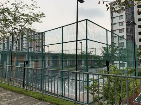 Family Friendly HomeStay at Setia Alam, Modern,  Cozy & Fully Furnished Отели рядом с достопримечательностью «UITM Puncak Perdana»