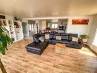 Maison au Calme Avec Piscine Hotels in Riviere-Saas-et-Gourby