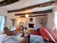 Maison Comfortable et Conviviale Avec de Beaux Espaces