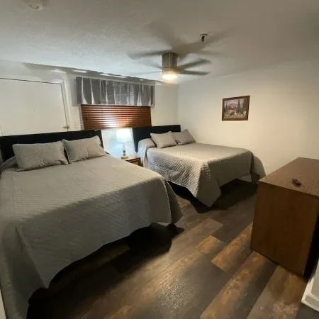 ML 304 2-bedroom, 2-bath, Ski In/Ski-Out Condo Sleeps 8