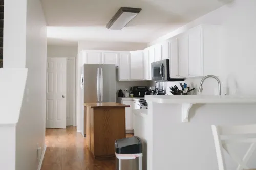 Cozy two bed, two bath townhome with 2 living spaces and 2 car garage Hotels in Forest Lake