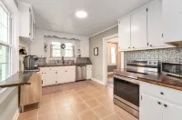 Historic Westwood Cottage, 3 bedroom, sleeps 6