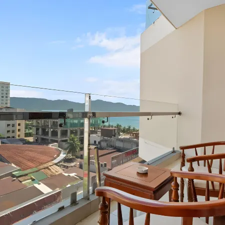 Cocorico Da Nang Beach Hotel