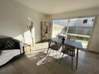 Maison Très Proche des Plages de Valras et Sérignan Hotels in Serignan