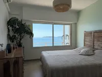 Apartment "Sur l'Eau" walking distance to beach and center. Gulf of Saint-Tropez