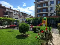 Cozy apartment in Apolon-7, Nessebar near the sea with garden and swimming pools Hotels in Nessebar
