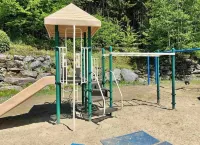 Recently Renovated Spacious 4BR with POOL, GAME ROOM, LAKE minutes to MOUNT SNOW