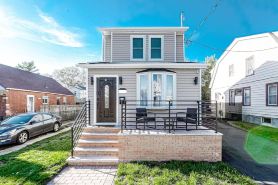 Luxury Apartment— 2 Bed/1 Bath, Private, Free parking, Near JFK