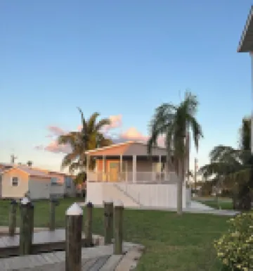 Island Sunset Retreat with Jacuzzi