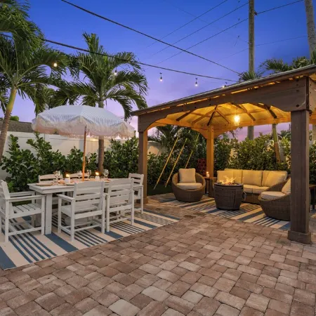 Caloosa Cabana: Heated Pool, Game Room, Putting Green, Fully Rennovated